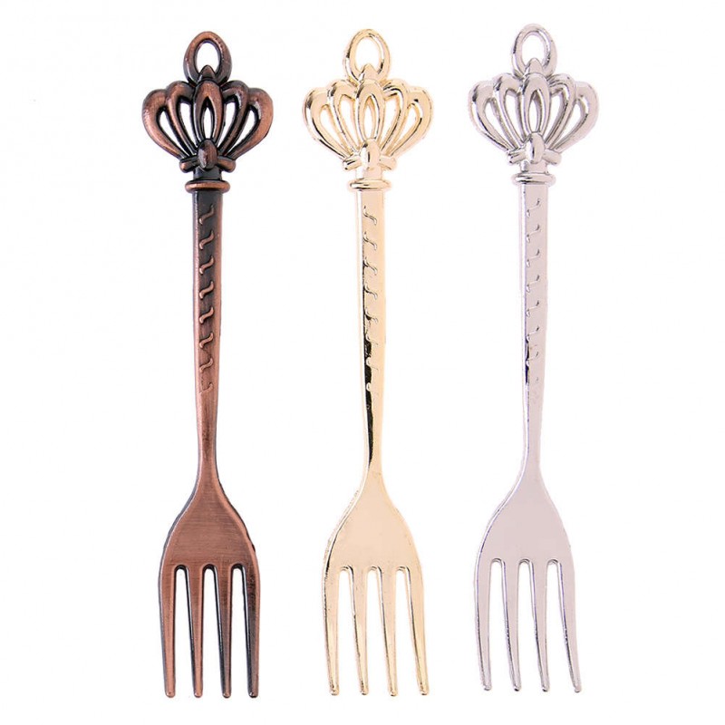 3pcs Vintage Royal Style Zinc Alloy Crown Head Fruit Fork Set